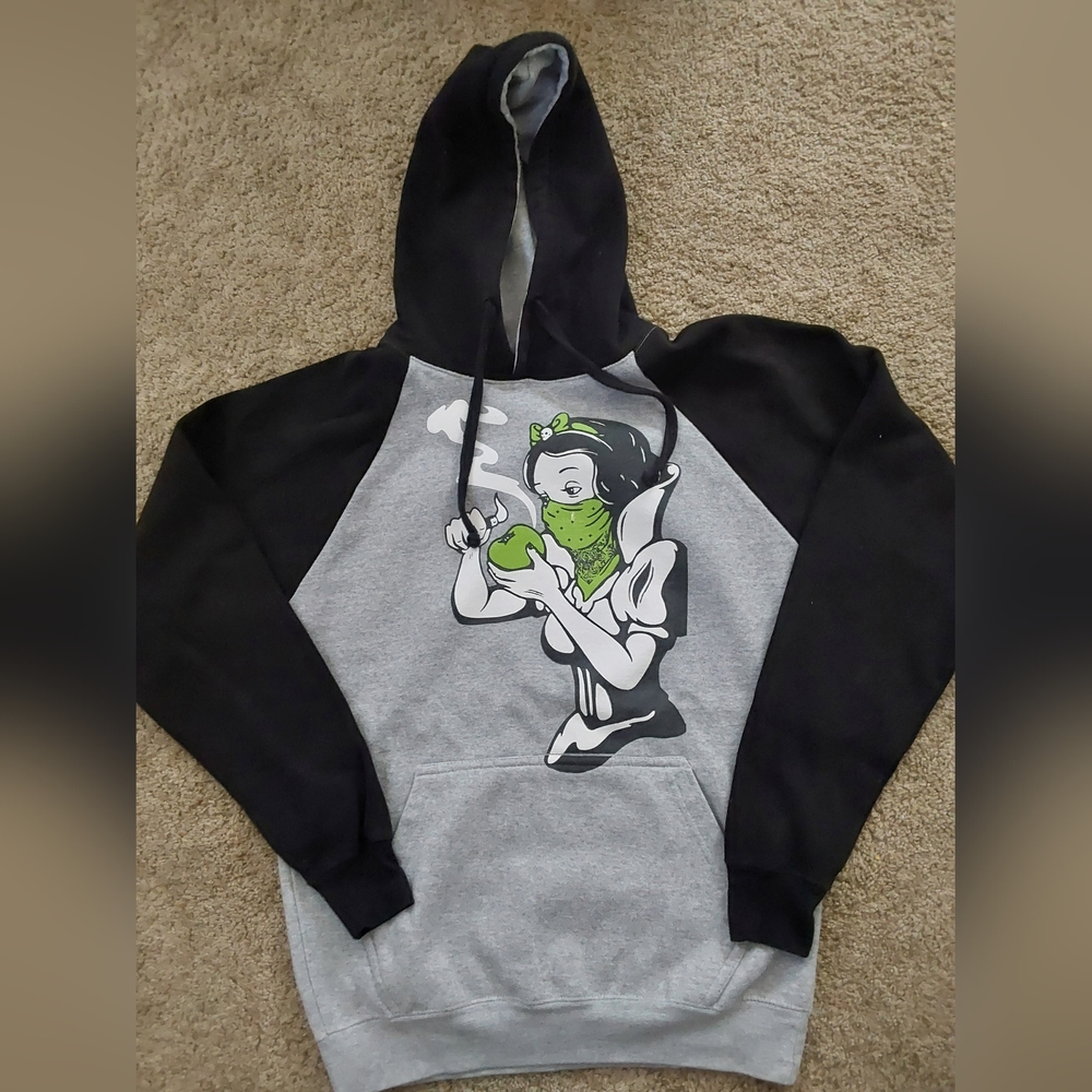 Women's Size Medium Snow White 420 Hoodie Pullover Sweatshirt